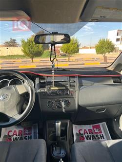 نيسان فيرسا